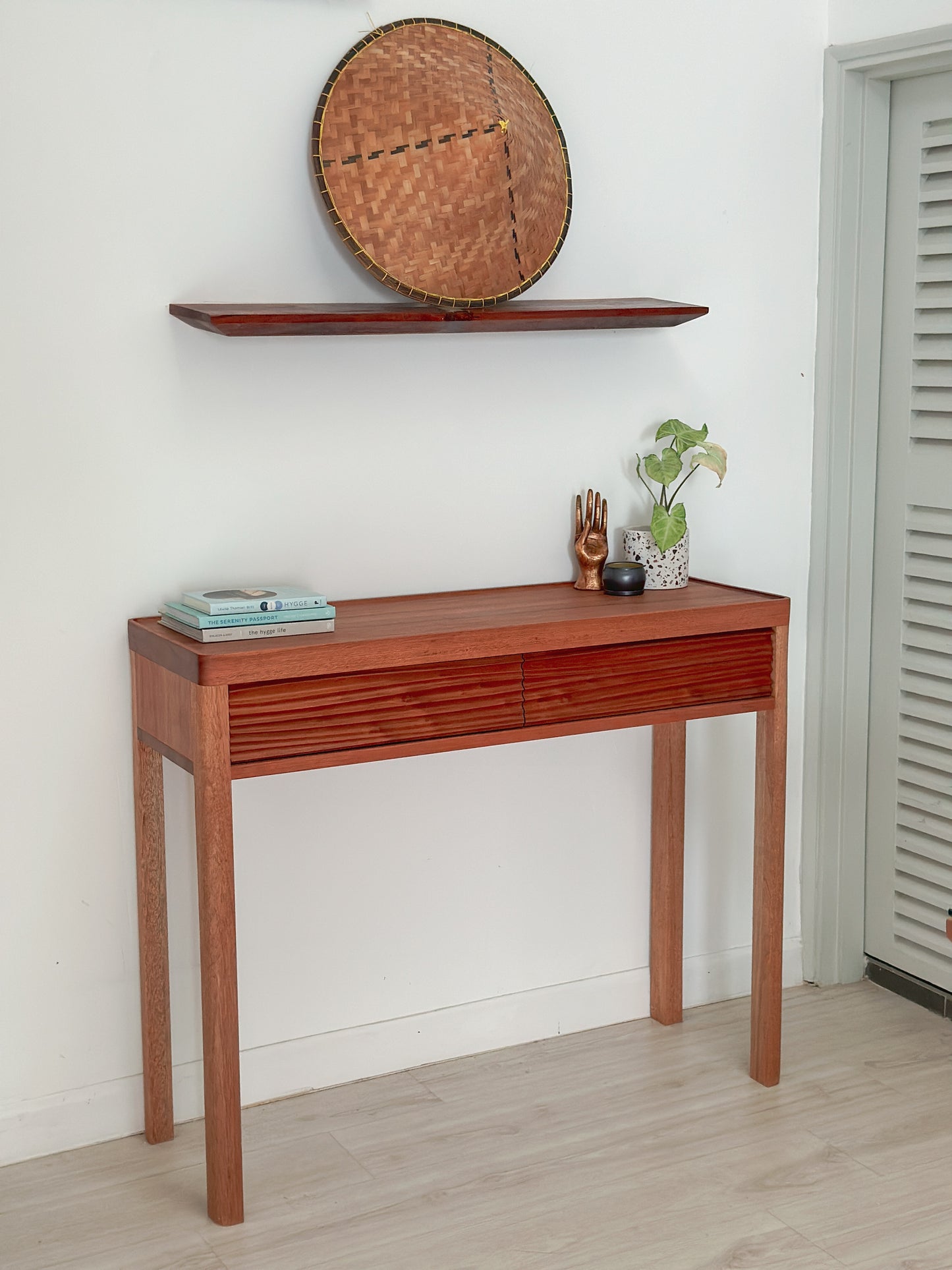 Victoria Console Table